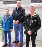 Ilmakiväärin Y60-sarjan voittaja Markku Haklin keskellä, Heikki Ranne vas. ja Esko Ranta