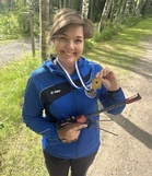 Elina ja testiase
(Kuva:Jan Lindström)